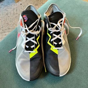 Lebron VXIII low EUC mens size 13